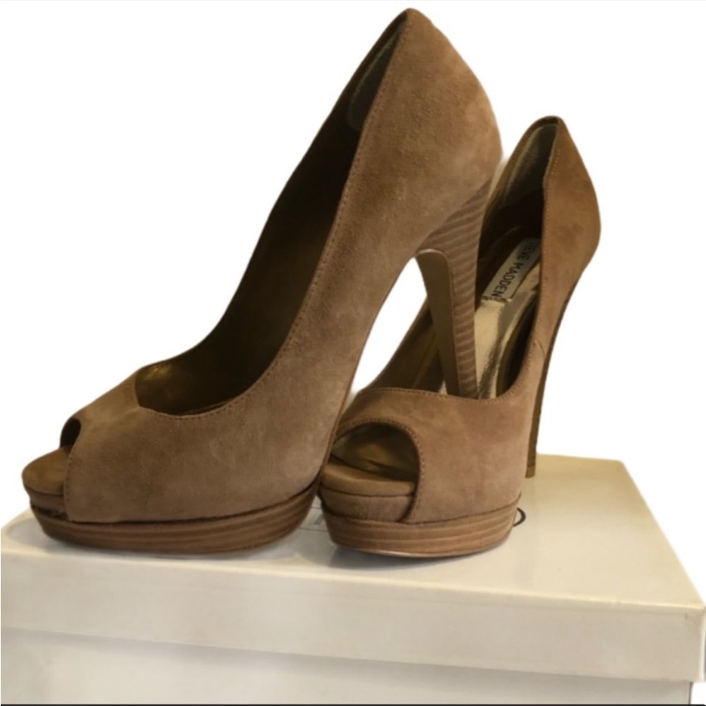 Steve Madden Disobey Taupe Suede Peep Toe High Heeled Shoes